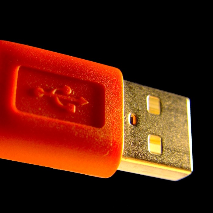 USB 케이블 확인